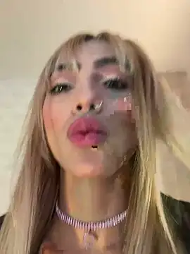 Snapshot of PamelaReall chatting on March 2, 2025, 8:46 pm PamelaReall online show from March 2, 2025, 8:46 pm