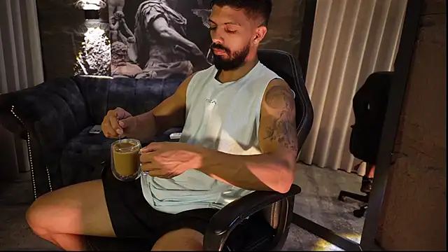 Snapshot of DannSaenz chatting on February 25, 2026, 2:17 pm DannSaenz online show from February 25, 2026, 2:17 pm