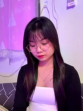 Maeve2k5 online show from November 1, 2025, 11:04 am