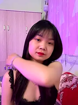 Maeve2k5 online show from October 30, 2025, 1:37 am