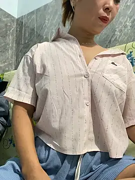 Linaannn online show from February 4, 2026, 11:44 pm