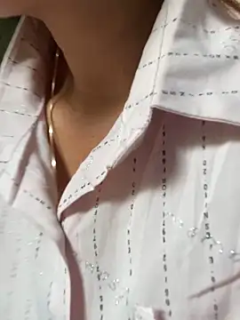 Linaannn online show from November 10, 2025, 2:16 am