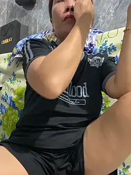 Linaannn online show from April 16, 2026, 12:06 pm