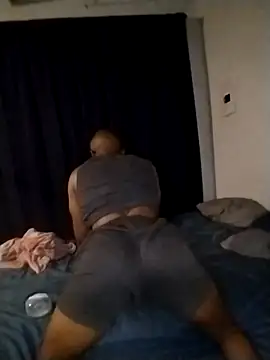 Snapshot of Convertiblechulo chatting on February 8, 2026, 11:02 pm Convertiblechulo online show from February 8, 2026, 11:02 pm