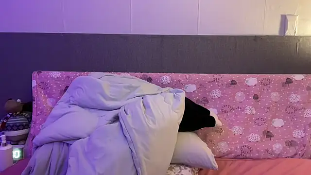 Ashepova000 online show from December 4, 2024, 1:03 pm