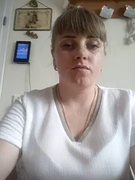Snapshot of CoddessCrystal chatting on June 15, 2026, 7:41 am CoddessCrystal online show from June 15, 2026, 7:41 am