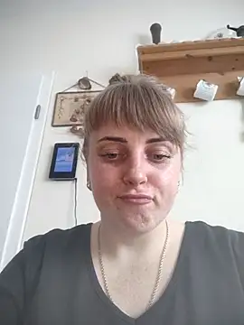 Snapshot of CoddessCrystal chatting on May 18, 2026, 7:24 am CoddessCrystal online show from May 18, 2026, 7:24 am