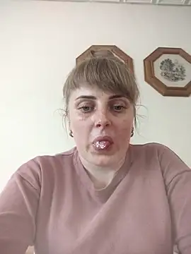 Snapshot of CoddessCrystal chatting on May 16, 2026, 1:32 pm CoddessCrystal online show from May 16, 2026, 1:32 pm
