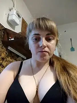 CoddessCrystal online show from October 28, 2025, 5:18 am