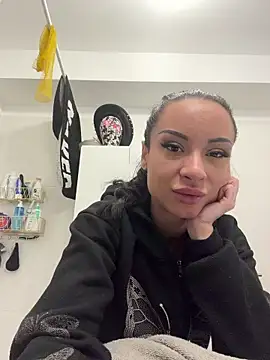 cara mella online show from March 3, 2026, 7:37 am