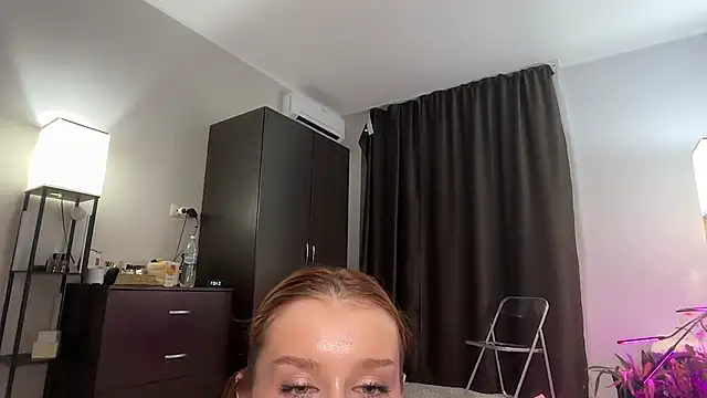 OmeliaDior online show from April 18, 2026, 10:10 pm