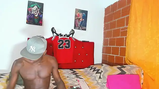 Snapshot of blackWhite_hot chatting on September 22, 2025, 12:55 pm blackWhite hot online show from September 22, 2025, 12:55 pm