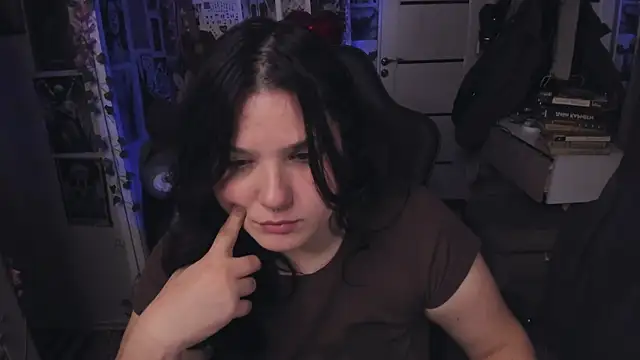 Snapshot of Diasporaaa chatting on October 21, 2025, 1:49 am Diasporaaa online show from October 21, 2025, 1:49 am