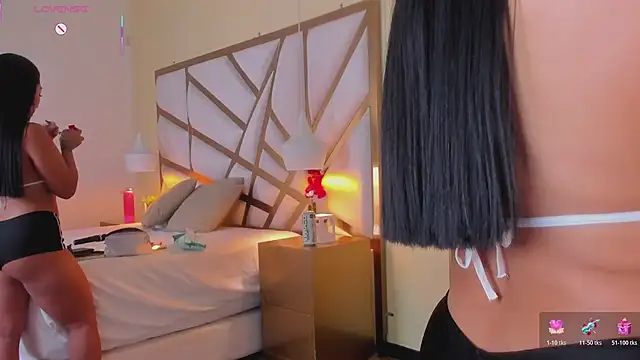 Snapshot of CarolineMaldonado chatting on February 3, 2026, 12:43 pm CarolineMaldonado online show from February 3, 2026, 12:43 pm