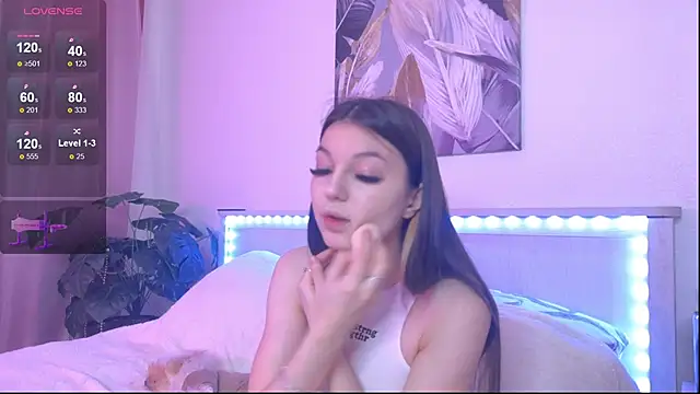 Veronica leal online show from November 17, 2025, 11:58 am