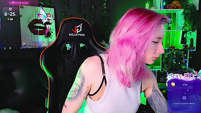  HelenCarter online show from March 2, 2025, 8:35 pm