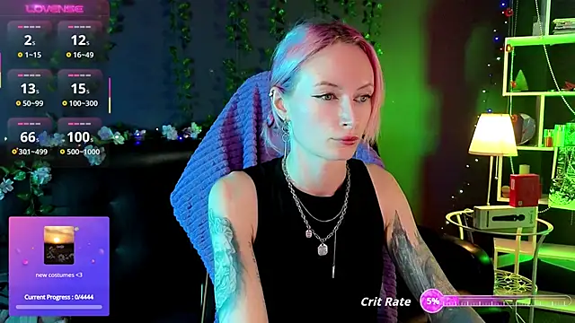  HelenCarter online show from September 12, 2025, 8:19 pm