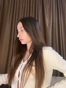 Polli Kiss online show from September 11, 2025, 4:29 pm