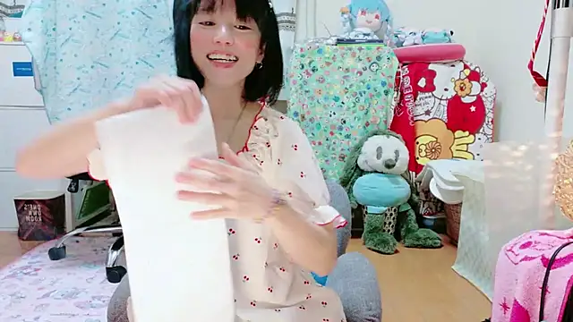 renapiyon8182 online show from March 21, 2025, 7:35 pm