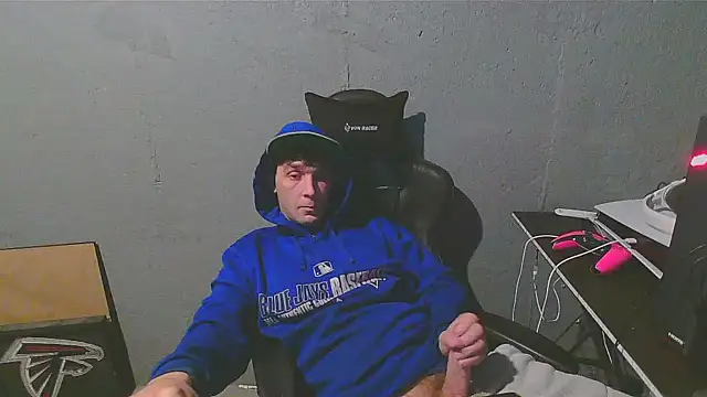 Snapshot of Superoz77 chatting on December 8, 2024, 6:01 am Superoz77 online show from December 8, 2024, 6:01 am