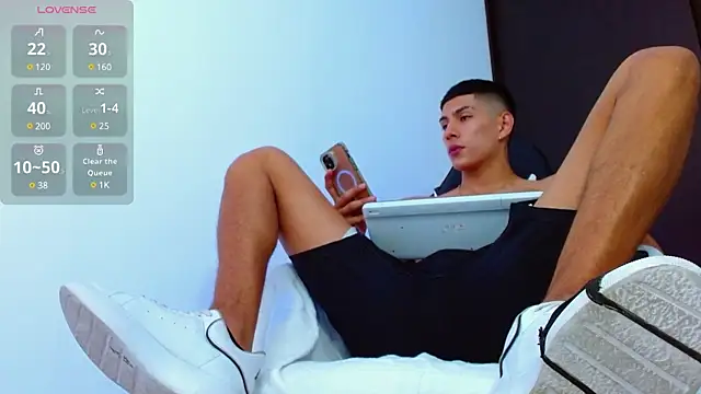 Valerio 20 online show from March 14, 2025, 8:28 pm