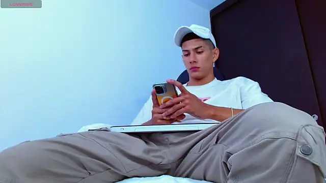 Valerio 20 online show from March 18, 2025, 3:22 pm