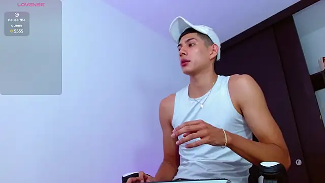 Valerio 20 online show from February 14, 2025, 7:33 pm