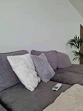 EileX official online show from March 26, 2026, 8:01 am