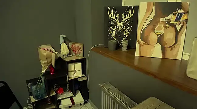 Snapshot of luxie_milady chatting on February 9, 2025, 1:56 pm luxie milady online show from February 9, 2025, 1:56 pm