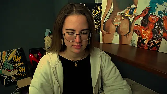 Snapshot of luxie_milady chatting on November 28, 2025, 1:11 pm luxie milady online show from November 28, 2025, 1:11 pm