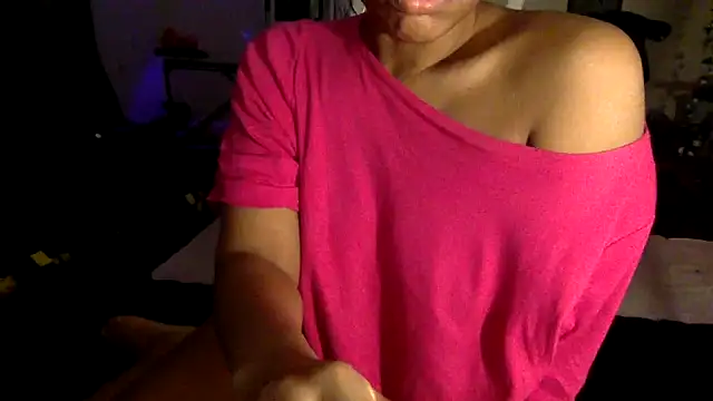 Snapshot of SlaveMas chatting on February 3, 2025, 10:25 am SlaveMas online show from February 3, 2025, 10:25 am