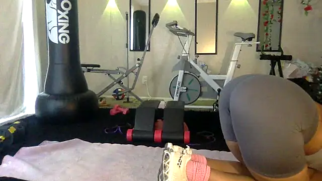 Snapshot of SlaveMas chatting on February 10, 2025, 1:55 pm SlaveMas online show from February 10, 2025, 1:55 pm
