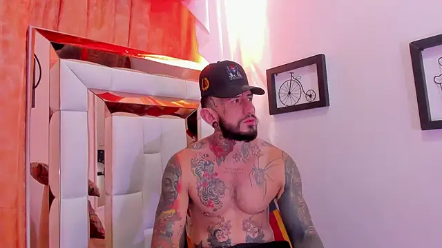 dilan scootk  online show from April 4, 2026, 7:20 pm