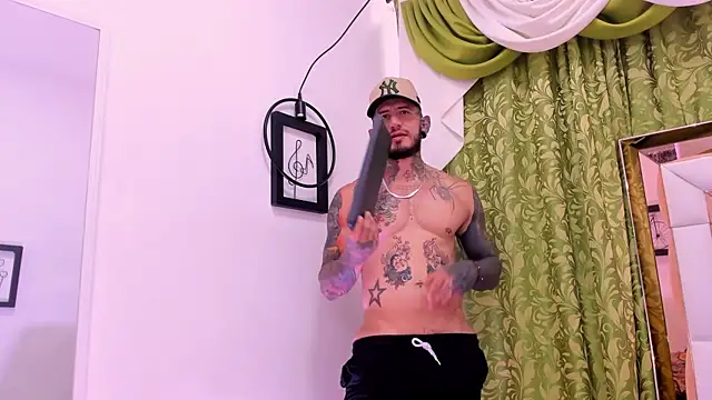 Snapshot of dilan_scootk_ chatting on December 5, 2025, 7:45 pm dilan scootk online show from December 5, 2025, 7:45 pm