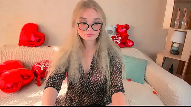 BoysLoveBlondee online show from February 17, 2025, 11:02 am