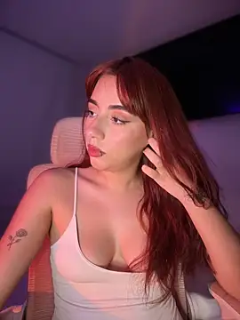 Snapshot of veronicaapink chatting on November 16, 2025, 12:04 am veronicaapink online show from November 16, 2025, 12:04 am