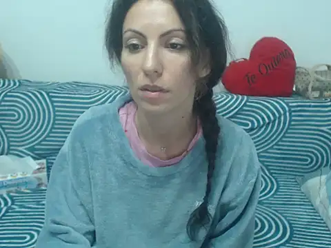 Snapshot of Emmatoo chatting on May 16, 2026, 12:09 am Emmatoo online show from May 16, 2026, 12:09 am