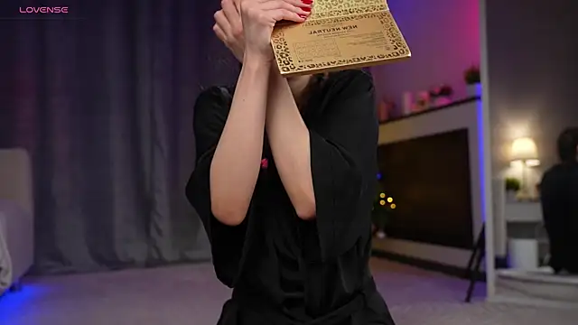 Amely Young online show from December 15, 2025, 1:33 am