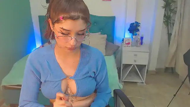 Snapshot of Cinthya-Gomez6 chatting on February 26, 2025, 3:10 pm Cinthya-Gomez6 online show from February 26, 2025, 3:10 pm