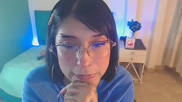 Snapshot of Cinthya-Gomez6 chatting on March 19, 2025, 5:39 pm Cinthya-Gomez6 online show from March 19, 2025, 5:39 pm