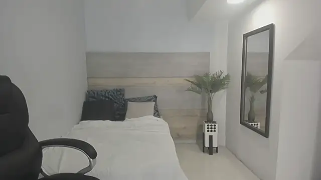 celestica rose online show from October 25, 2025, 10:32 pm