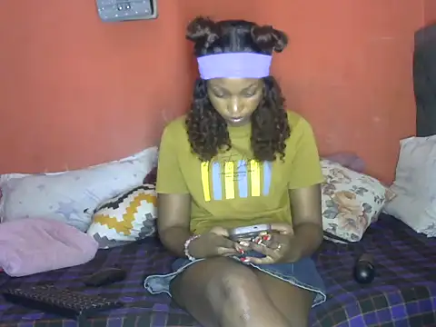 pretty mohh online show from October 5, 2025, 4:20 pm