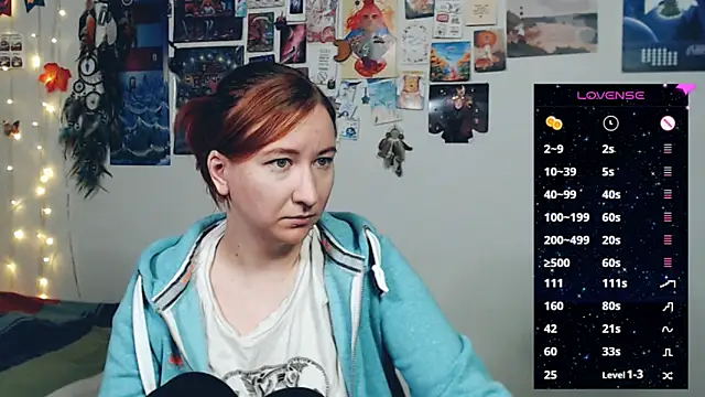 Snapshot of licentia__poetica chatting on December 16, 2025, 11:09 pm licentia poetica online show from December 16, 2025, 11:09 pm