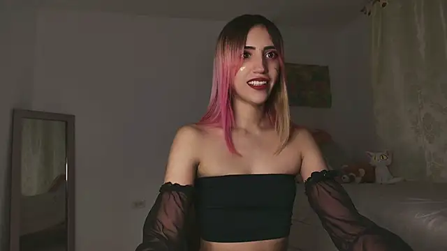 Snapshot of linnie_ chatting on March 8, 2025, 6:10 am linnie  online show from March 8, 2025, 6:10 am