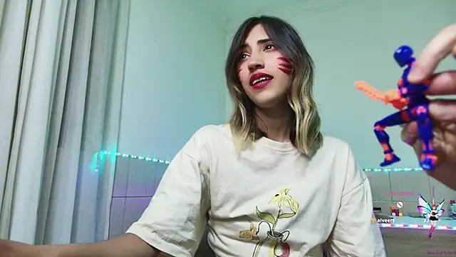 Snapshot of linnie_ chatting on September 19, 2025, 7:01 am linnie  online show from September 19, 2025, 7:01 am