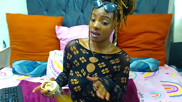 Snapshot of SAVAGExBOO chatting on February 6, 2025, 2:00 am SAVAGExBOO online show from February 6, 2025, 2:00 am