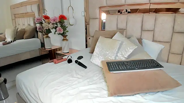 sofia samuels online show from May 31, 2026, 6:53 pm