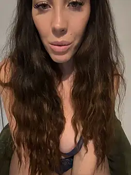 Eyline online show from March 7, 2025, 3:28 pm