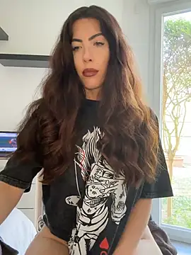 Eyline online show from April 10, 2026, 10:33 am