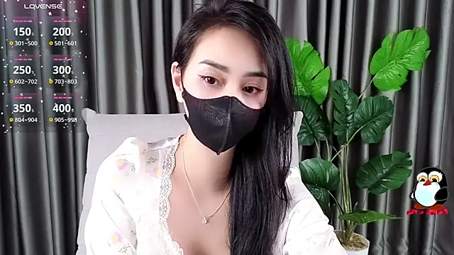 Snapshot of -----Sue----- chatting on March 13, 2025, 4:01 pm -----Sue----- online show from March 13, 2025, 4:01 pm